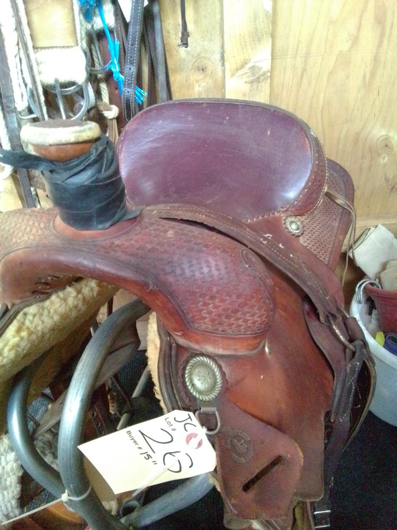 D&L Saddlery 15" Saddle